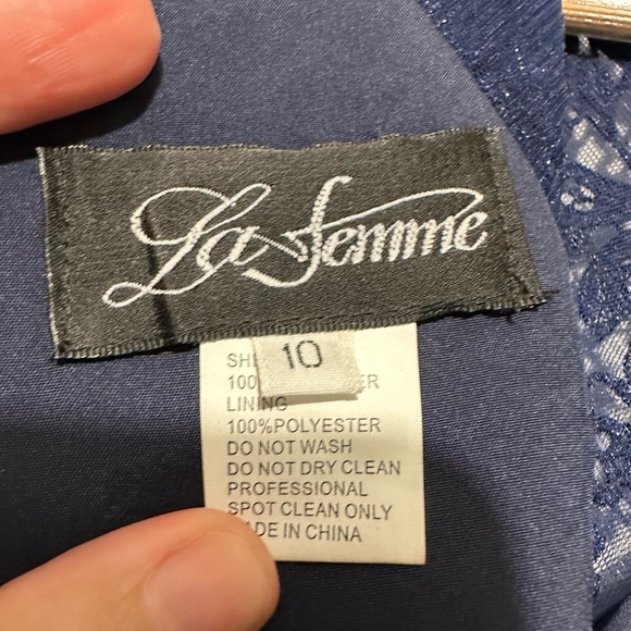 NWT La Femme Cap Sleeve Evening Gown - size 10 - Picture 8 of 8